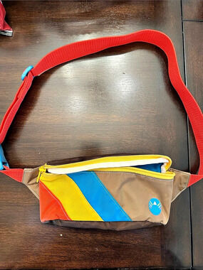 MOKUYOBI Level Up Fanny Pack Color Block Travel Bag